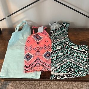 Set of Three Sleeveless Tops Crop Top bundle